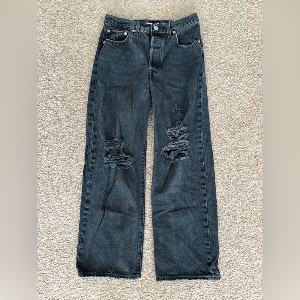 Levi's Black Distressed Ankle Jeans